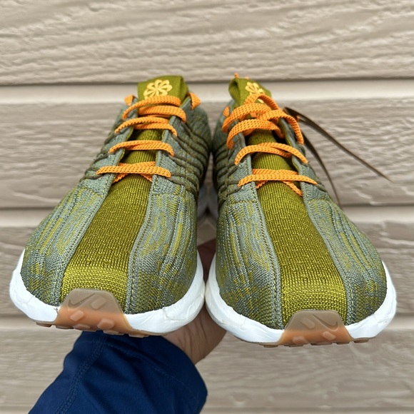 Nike Mens ZoomX Pegasus Turbo Moss Oil Green Vivid Orange - Picture 2 of 8